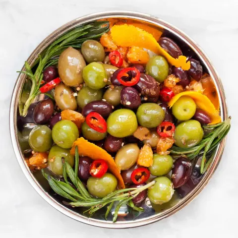 Salade d'Olives Cassées
