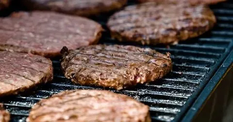 Viande hachée grillée