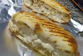 Frites omelette fromage