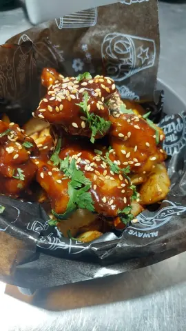 CHIKEN WINGS